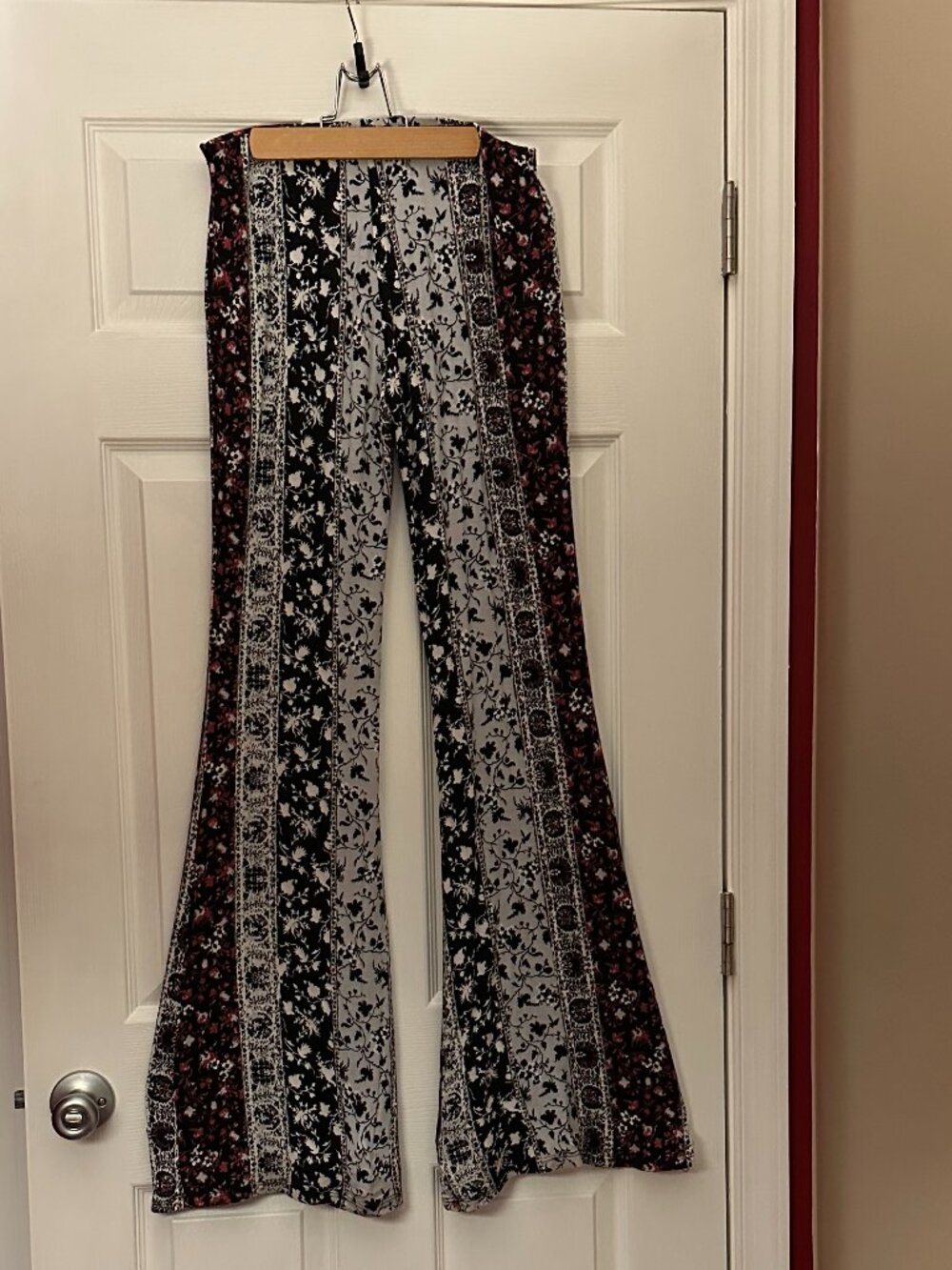 Vintage Havana - Bell Bottom, Black Red, White Pattern, Stretch
